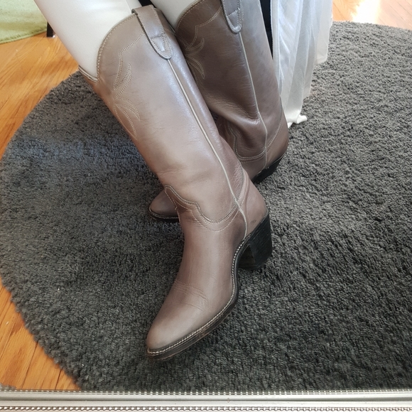 Cowboy boots - Picture 7 of 15